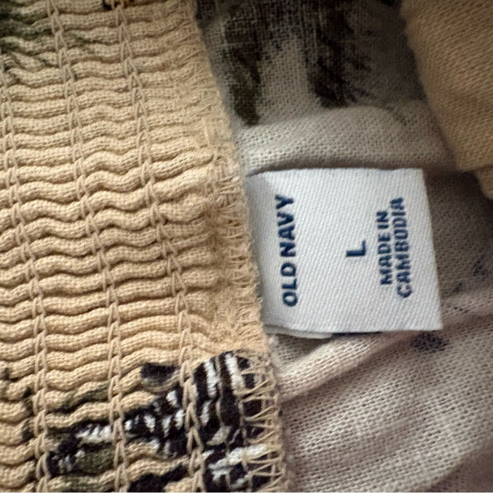 Old Navy Beige and Olive Safari-Print Maxi Dress - Picture 5 of 5